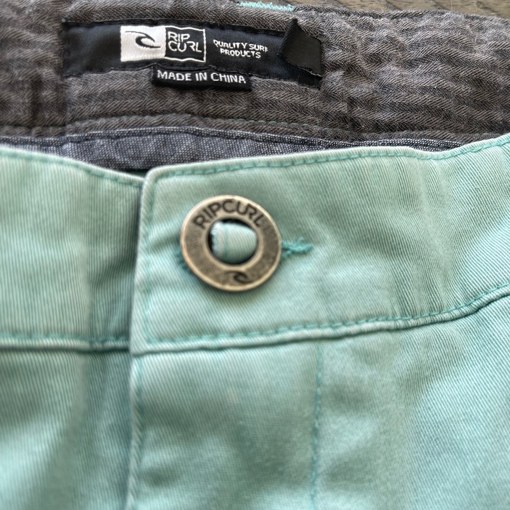 Men’s Rip Curl Shorts 31 Straight Fit
Smoke Free Home
